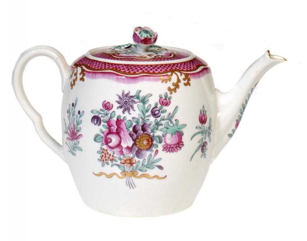 Appraisal: A WORCESTER TEAPOT AND COVER of barrel shape and painted