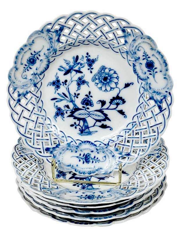 Appraisal: Six Meissen Plates German porcelain reticulated rim blue and white