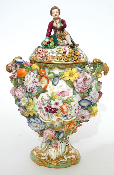 Appraisal: AN EARLY TH CENTURY MINTON 'DRESDEN SCROLL' PORCELAIN VASE AND