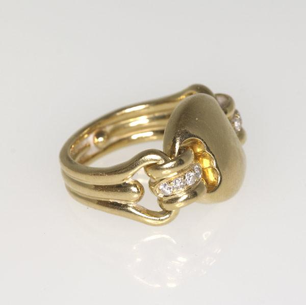 Appraisal: FARAONE Gold and diamond ring k yg link design gs