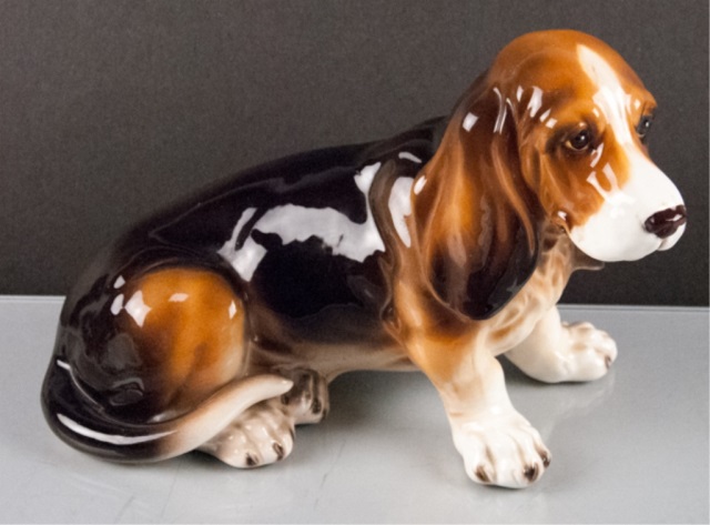 Appraisal: Sir Bo Bassett Hound Large bassett hound figurine The Kennel