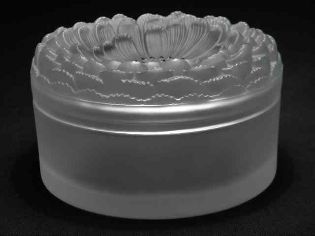 Appraisal: Lalique frosted cut crystal powder or dresser jar in the