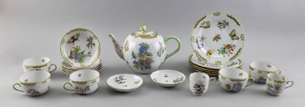 Appraisal: HEREND QUEEN VICTORIA PORCELAIN TEA SET TH CENTURYHEREND QUEEN VICTORIA