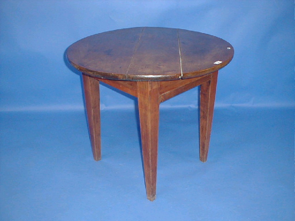 Appraisal: A thC ash and fruit wood cricket type table with