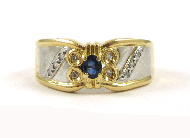 Appraisal: SAPPHIRE PLATINUM AND EIGHTEEN KARAT GOLD RING The platinum and