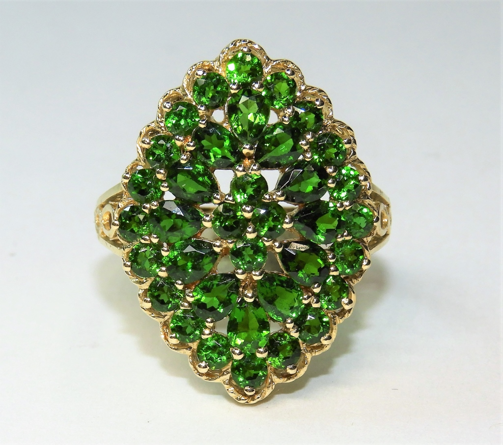 Appraisal: ESTATE K GOLD LADY'S FANCY GREEN DIOPSIDE RING China th