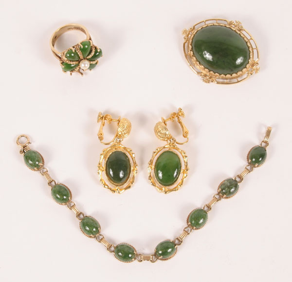 Appraisal: Lot of pieces jade jewelry Gold K brooch W bracelet