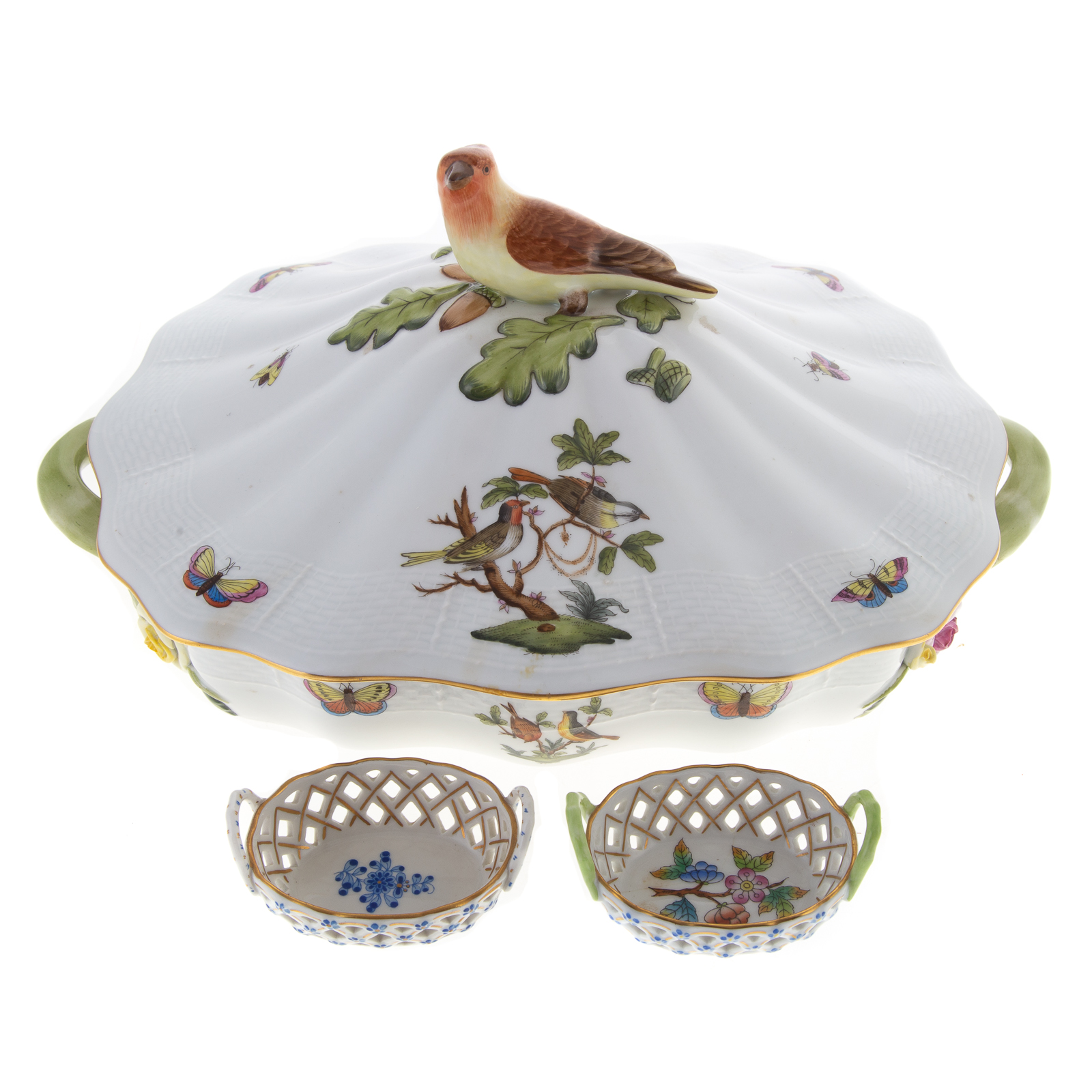 Appraisal: HEREND PORCELAIN ROTHSCHILD'S BIRD CASSEROLE DISH Two part scalloped dish