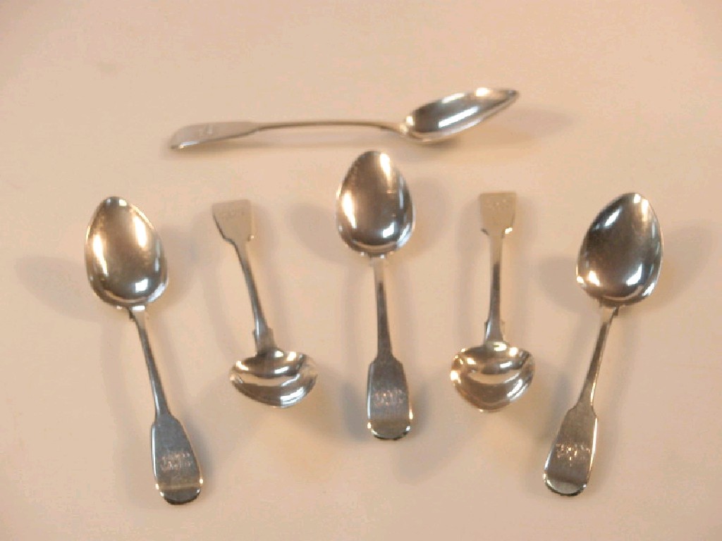 Appraisal: A set of six George IV silver fiddle pattern teaspoons