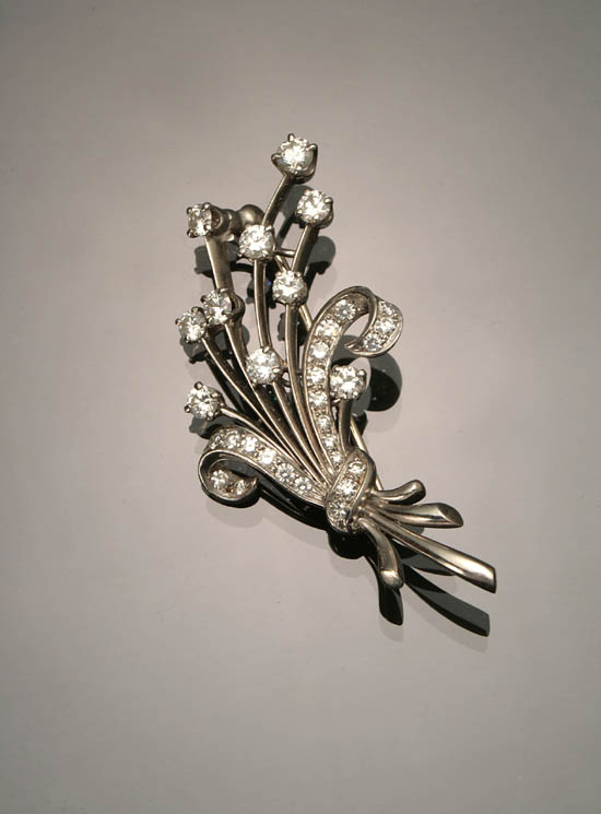 Appraisal: Tested -Karat White-Gold and Diamond Floral Spray Brooch Set with