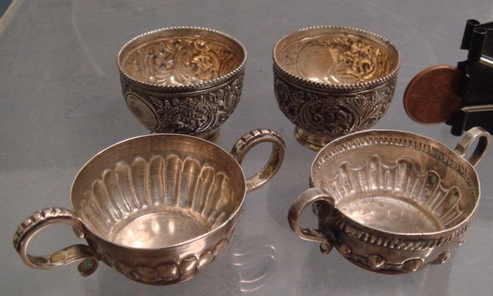 Appraisal: George III miniature silver handled sugar bowls d London marks