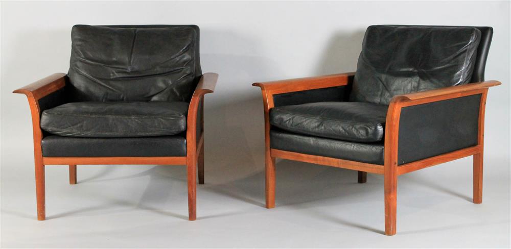 Appraisal: PAIR OF HANS OLSEN FOR VATNE MOBLER MID-CENTURY MODERN LOUNGE