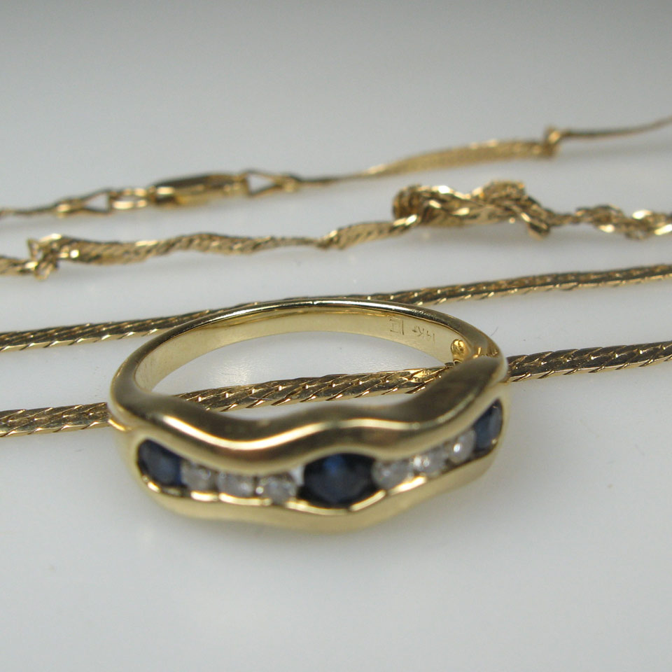 Appraisal: k Yellow Gold Ring set with full cut sapphires and