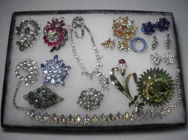 Appraisal: Vintage costume jewelry lot consisting of brooches two necklaces and