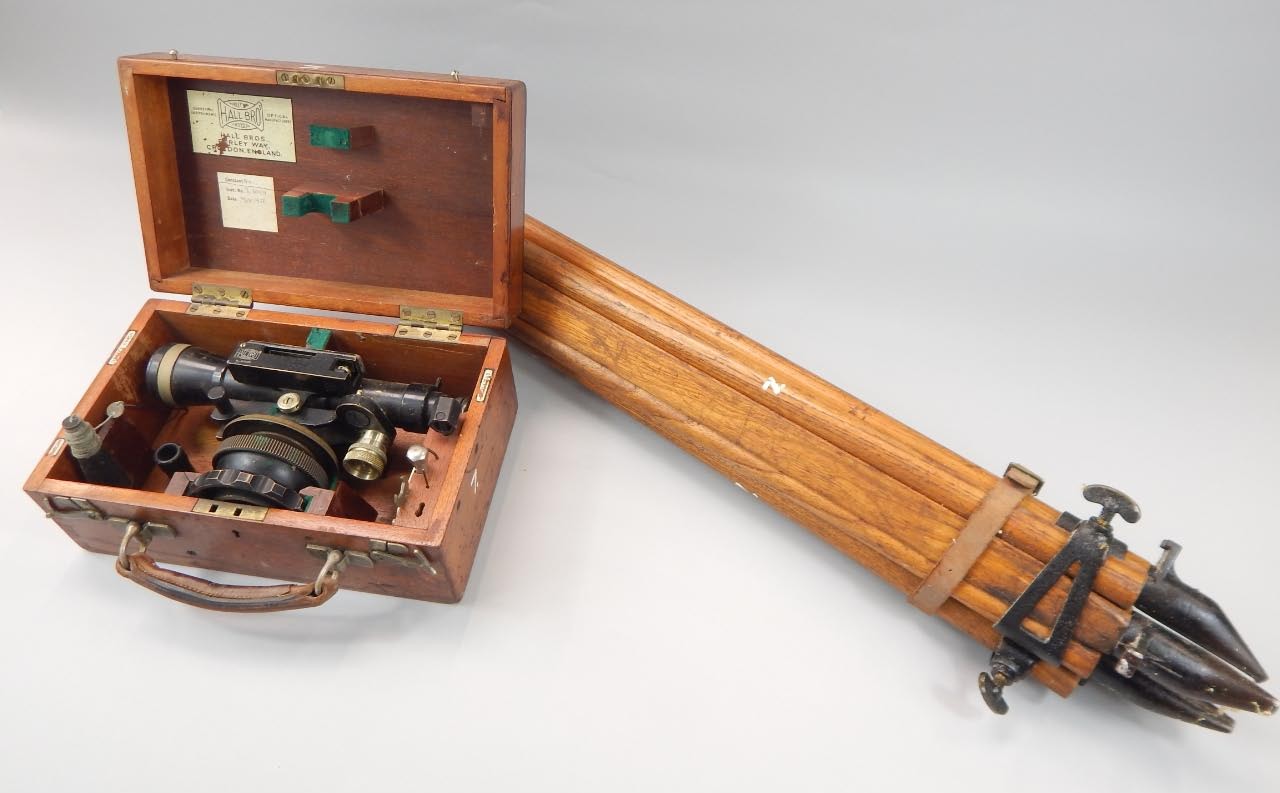 Appraisal: An early thC oak theodolite stand with metal mounts and