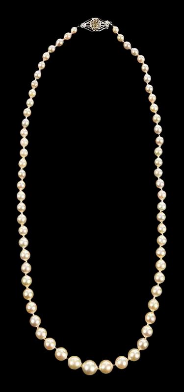 Appraisal: kt Gold and Pearl Necklace knotted graduated cultured pearls ranging