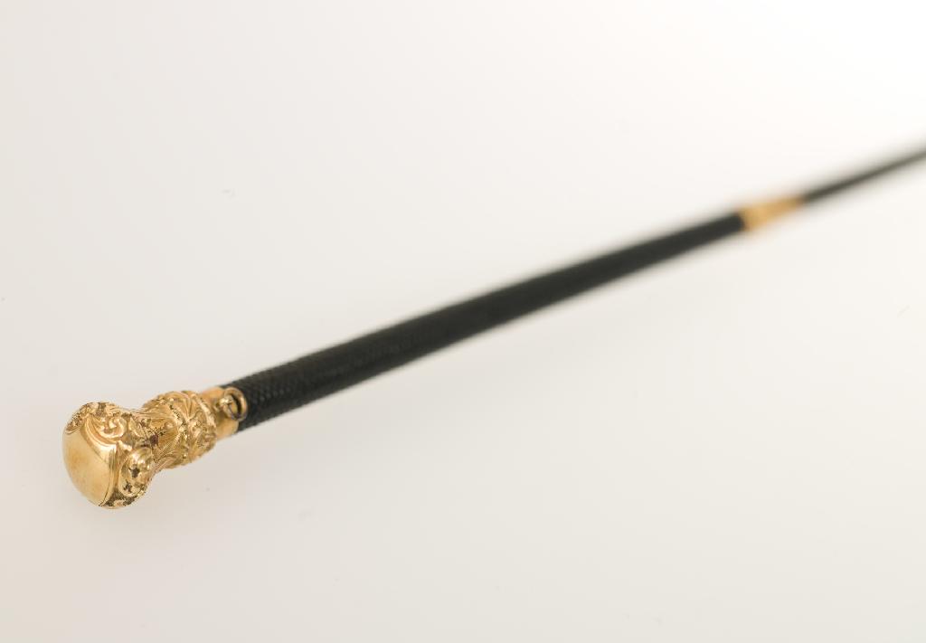 Appraisal: GILT-METAL MOUNTED WHIP early th CENTURY SWAINE ISAAC LONDON the