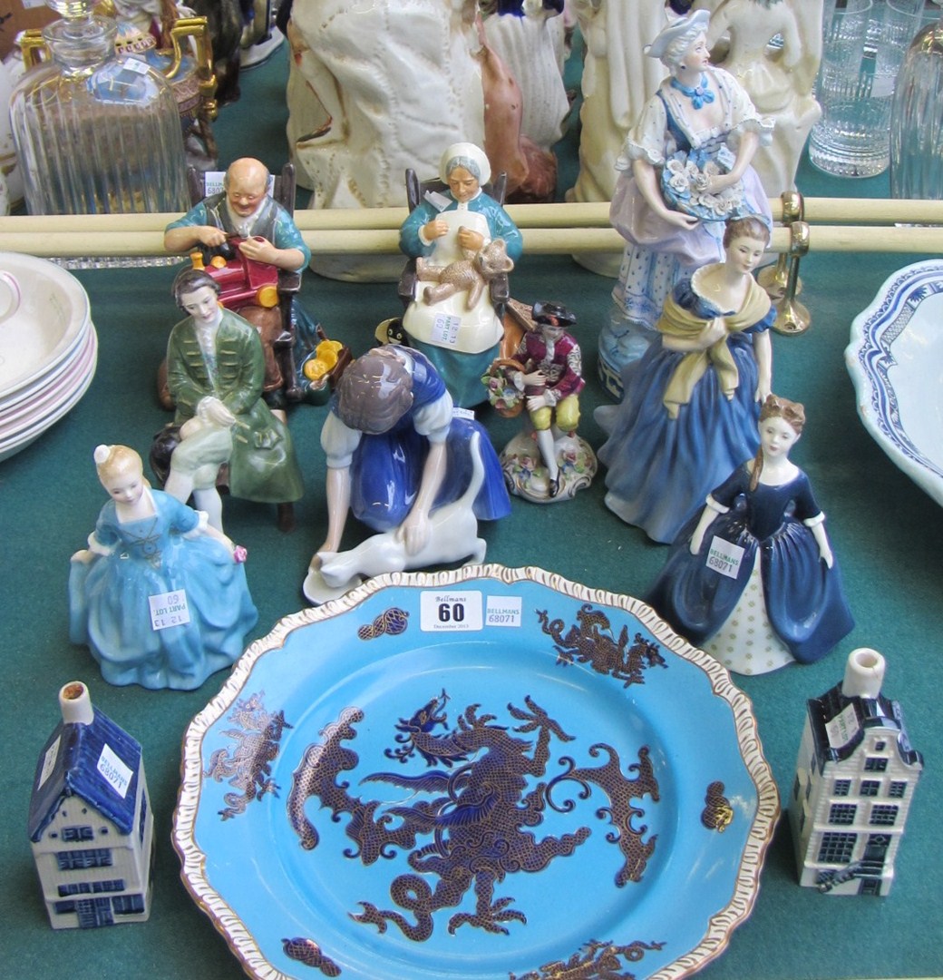 Appraisal: A quantity of ceramics including six Royal Doulton figures a