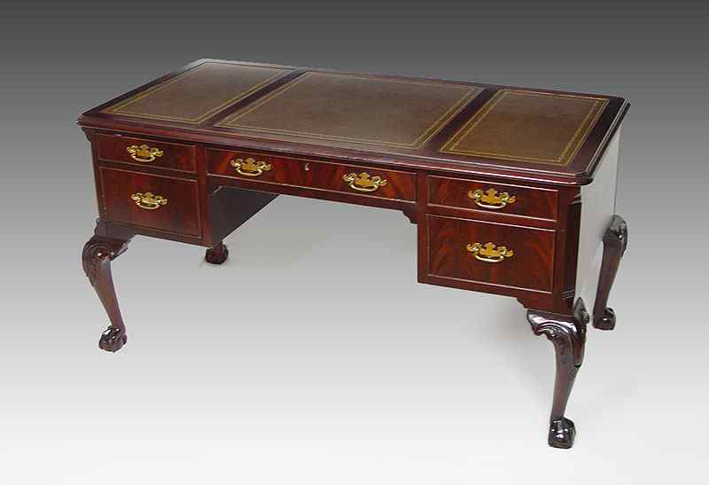 Appraisal: CONTEMPORARY LEATHER TOP MAHOGANY CHIPPENDALE STYLE DESK Fie quality mahogany