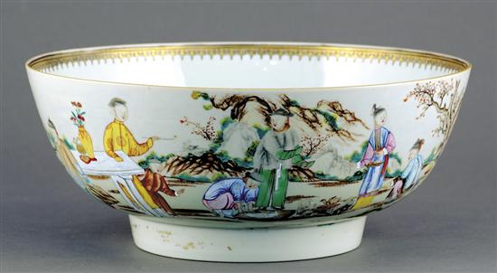 Appraisal: Chinese Export porcelain punchbowl Chien Ch'len Lung circa spearhead border