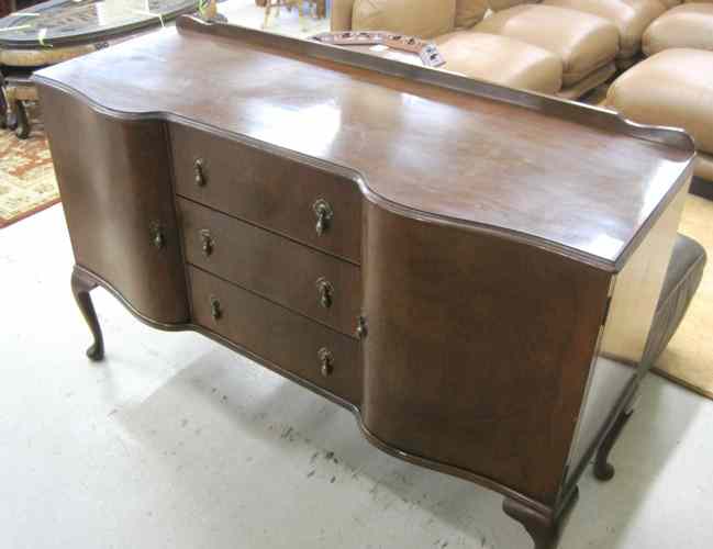 Appraisal: QUEEN ANNE STYLE MAHOGANY BUFFET English mid- th century ''H