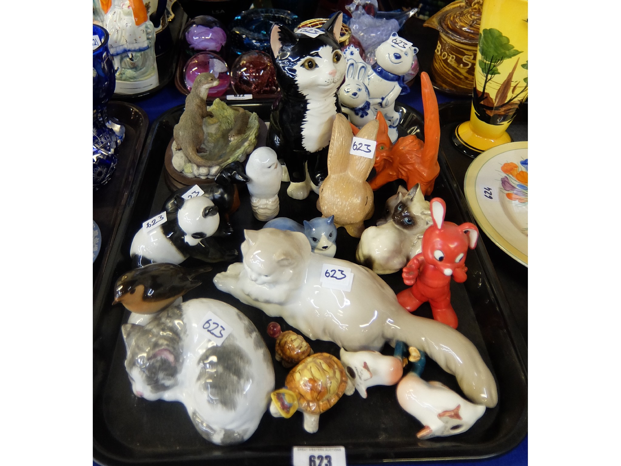 Appraisal: Tray of assorted animal ornaments to include Goebel red rabbit