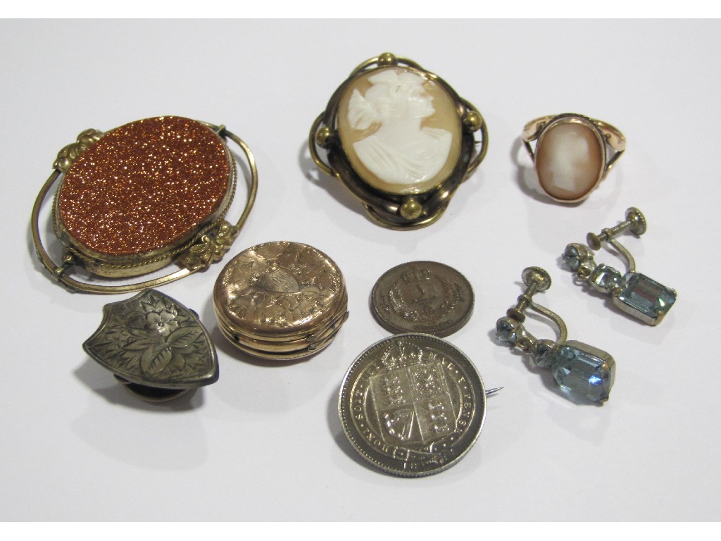 Appraisal: Lot of Victorian pieces to include glitterstone brooch cameo brooch