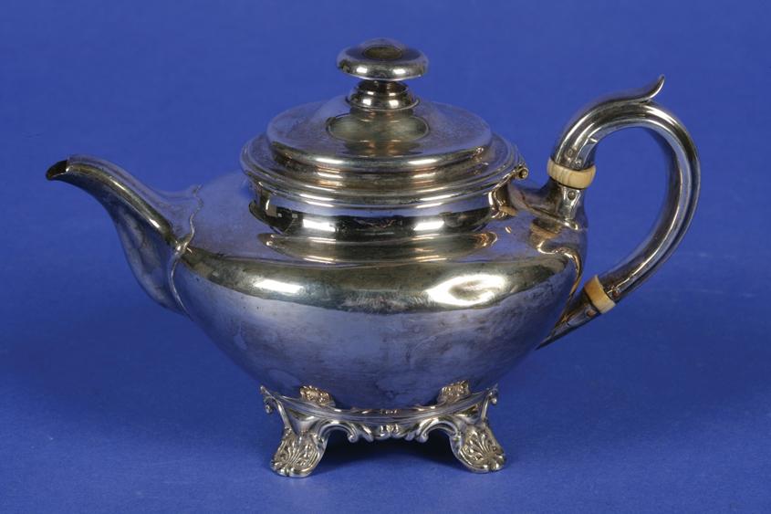 Appraisal: A WILLIAM IV TEAPOT of circular tapering form the domed