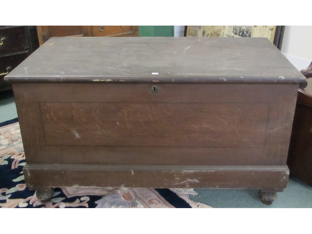 Appraisal: Victorian pine blanket chest