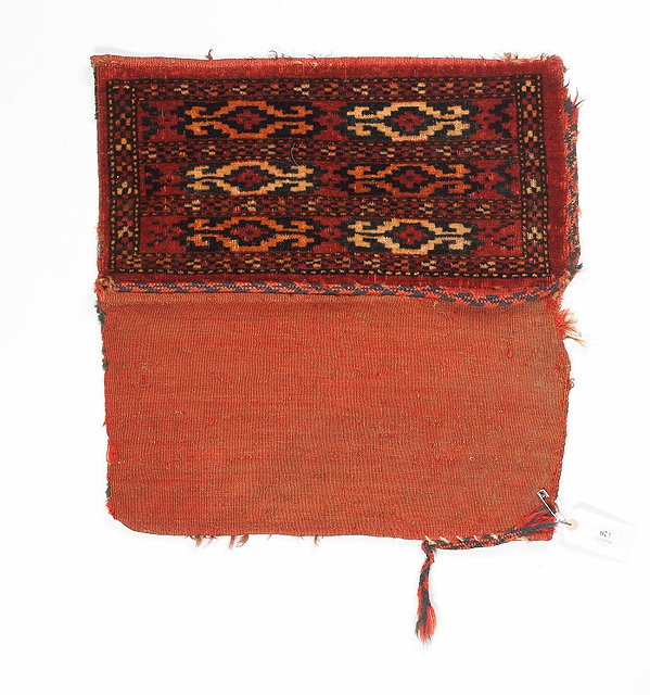 Appraisal: A YOMUT SPINDLE BAG with two rows of hooked guls