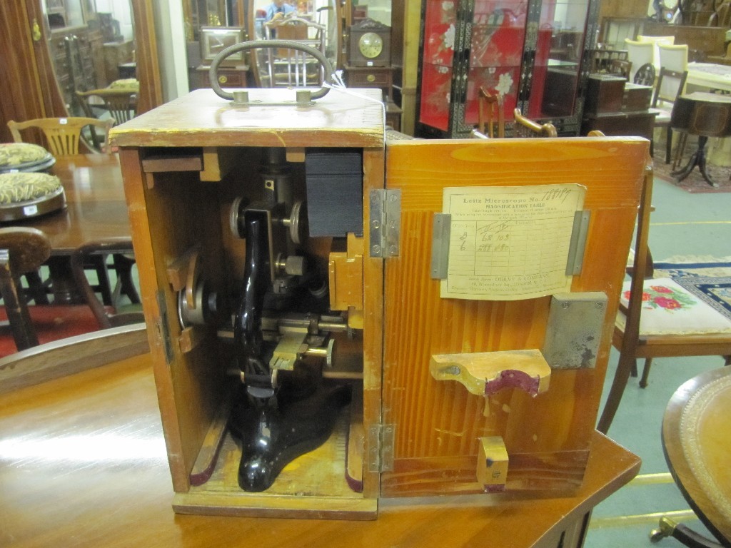 Appraisal: Edwardian Leitz microscope in case