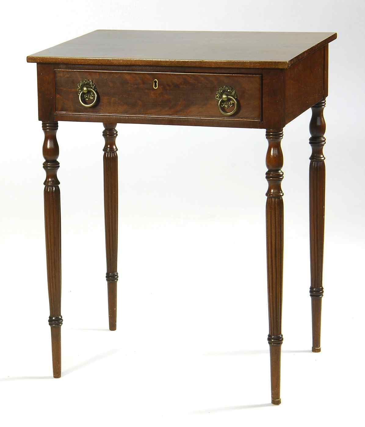 Appraisal: ANTIQUE AMERICAN SHERATON ONE-DRAWER STANDCirca In mahogany Delicate reeded tapered