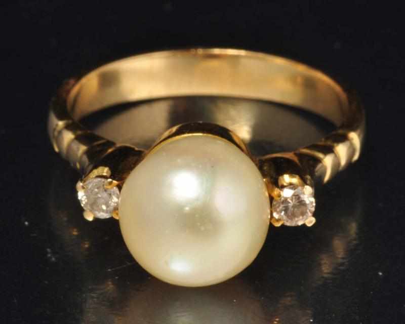 Appraisal: K Y Gold Diamond Pearl Ring Description Diamonds ctw Pearl