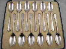 Appraisal: A boxed set of silver grapefruit spoons hallmarked Sheffield