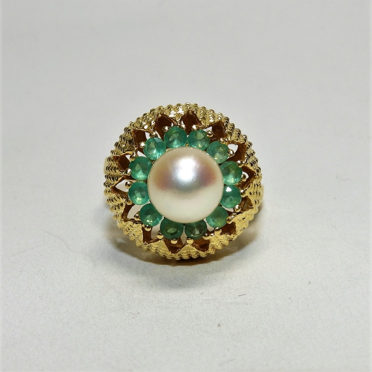 Appraisal: LADY'S SYNTHETIC EMERALD PEARL K GOLD RING th CenturyCentral mounted