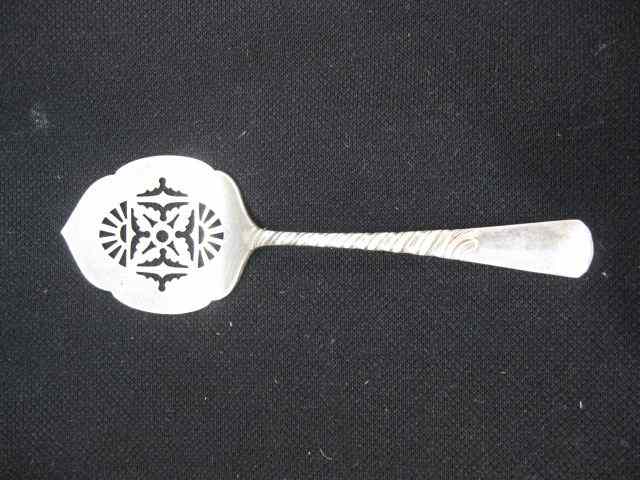 Appraisal: Gorham ''Colonial'' Sterling Silver Cucumberserver or petifore server fancy openwork