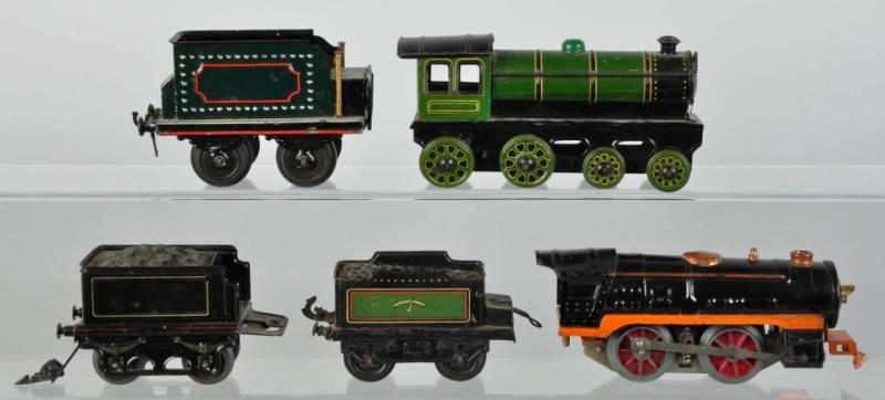 Appraisal: Lot of Train Items Includes two engines and three tenders