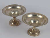 Appraisal: A pair of small silver tazzas Birmingham