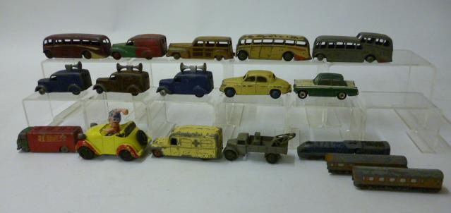 Appraisal: Fourteen older mainly small commercial Dinky models and a Morestone