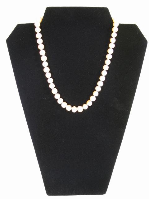 Appraisal: Natural cultured light pink pearl necklace pearls Measures long -