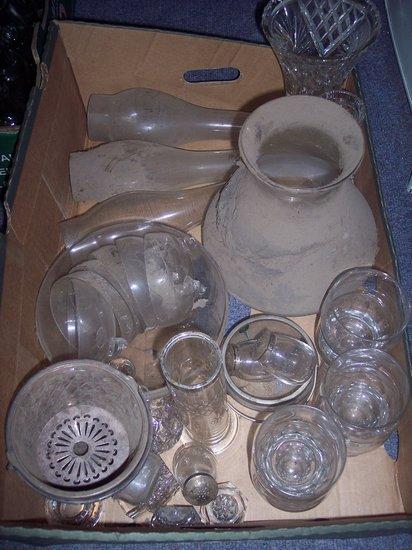 Appraisal: Sundry Aladdin oil lamp glass shades etc