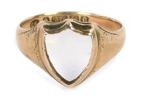 Appraisal: A ct gold signet ring with central shield lacking stone