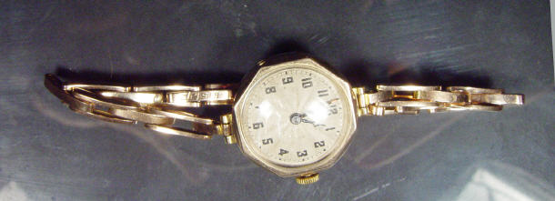 Appraisal: Rolex ct gold lady's wristwatch retailed through Gunner Cuss and