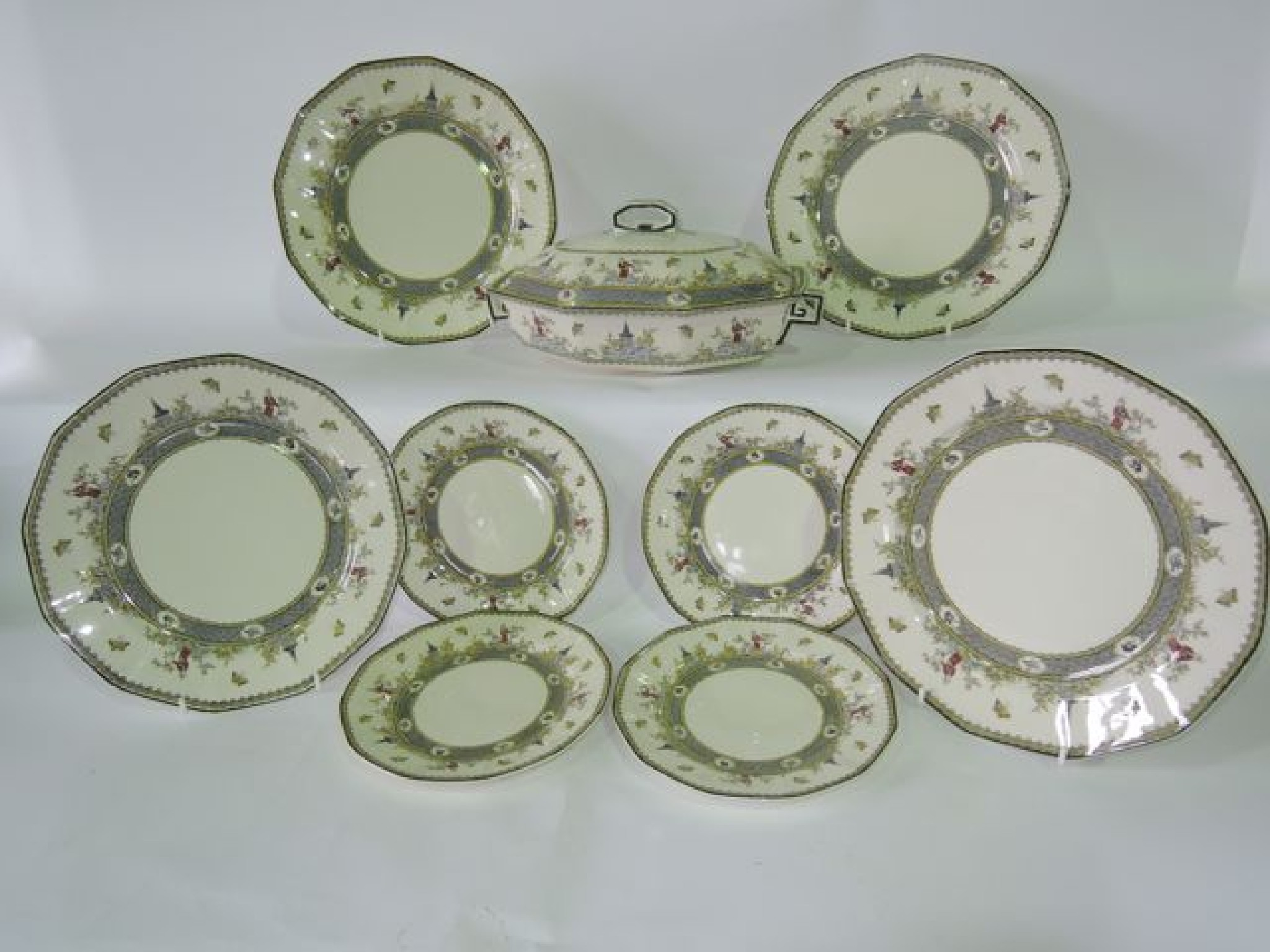 Appraisal: A collection of Royal Doulton Mandarin pattern dinner wares comprising