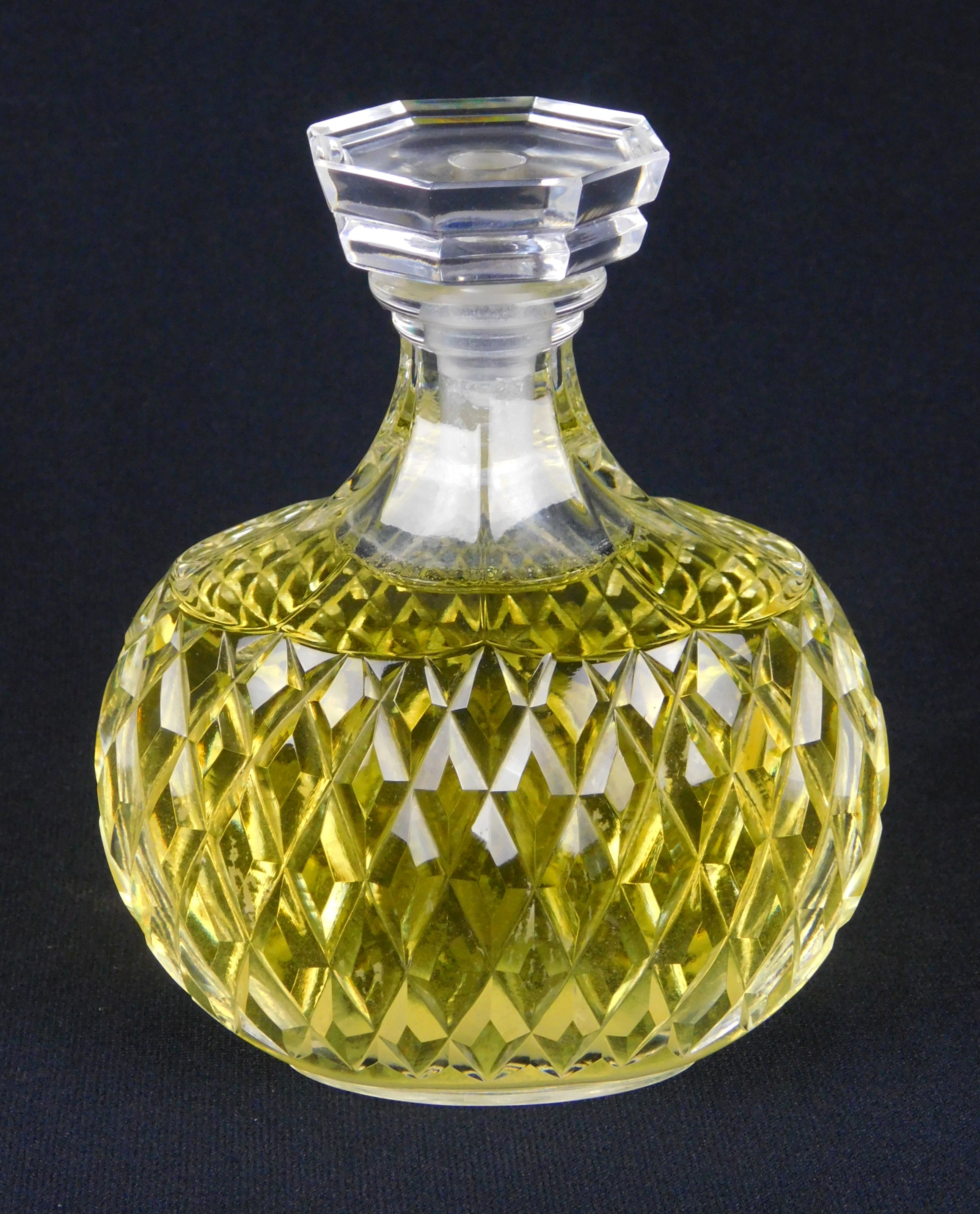 Appraisal: Lalique glass perfume for Nina Ricci Capricci with stopper appears