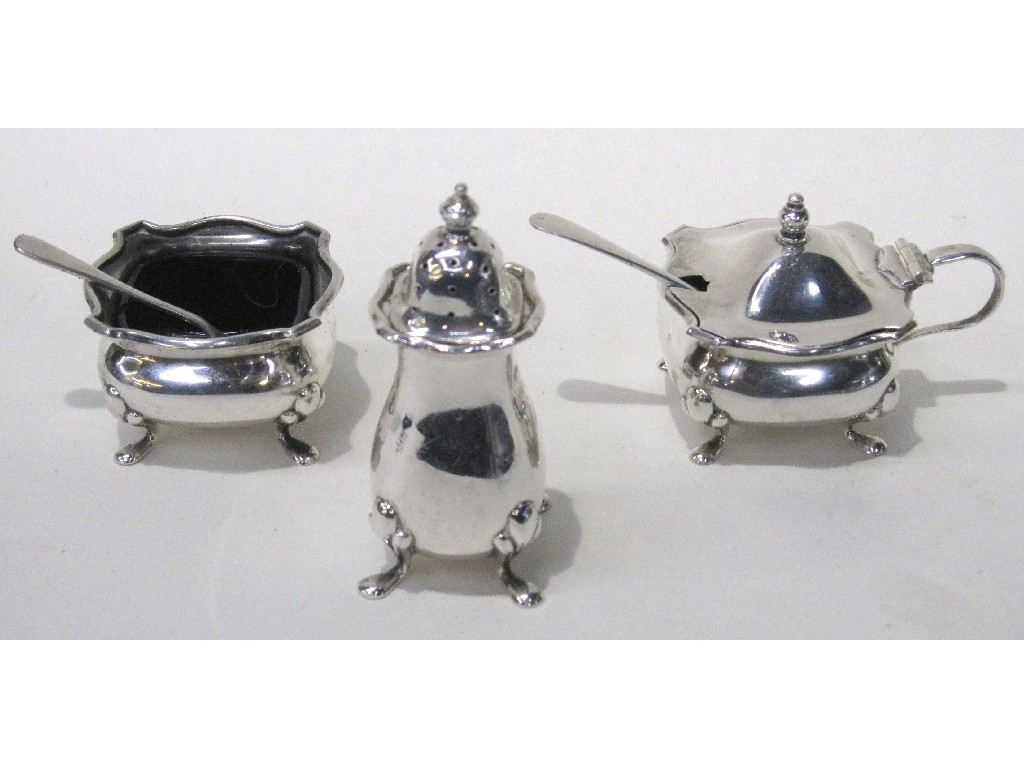 Appraisal: Three piece silver condiment set Birmingham