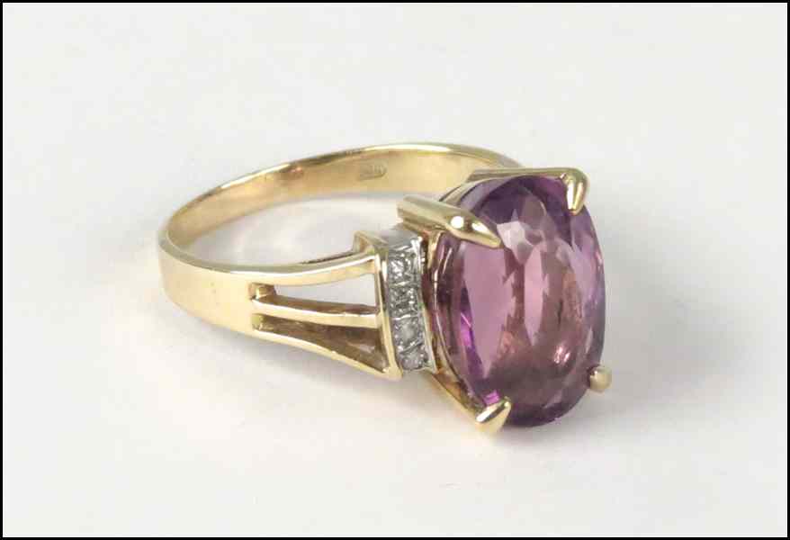 Appraisal: KARAT YELLOW GOLD AMETHYST AND DIAMOND RING Condition No Specific