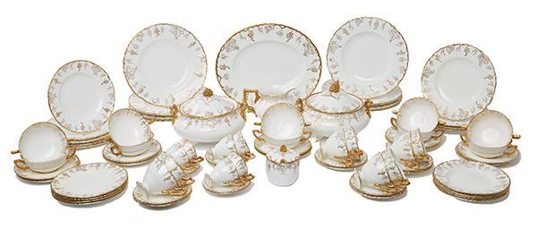 Appraisal: AN EXTENSIVE ROYAL CROWN DERBY 'GOLD VINE' PORCELAIN DINNER SERVICE