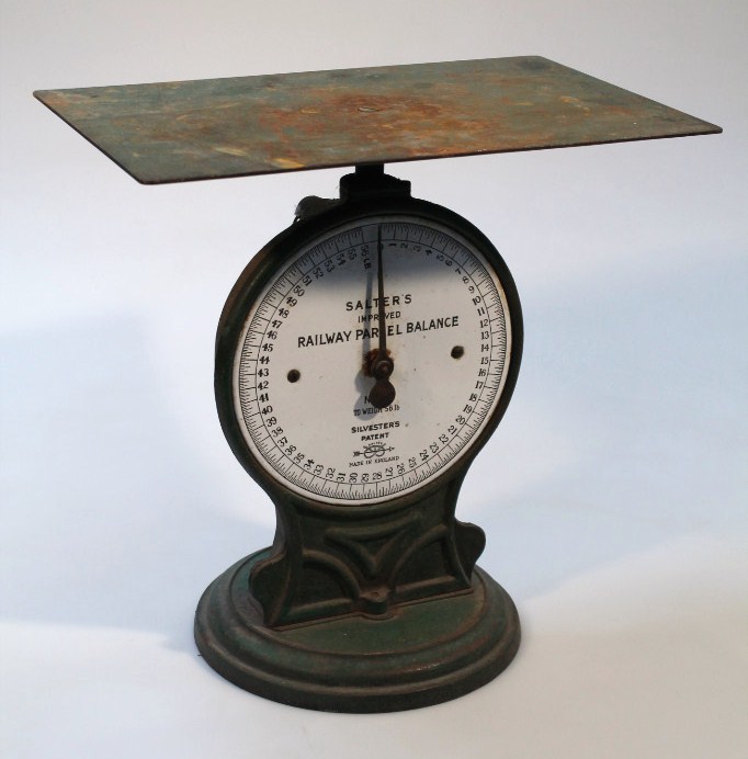 Appraisal: A thC Salters railway parcel balance scale the central dial