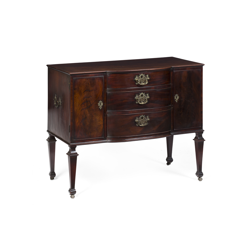 Appraisal: GOOD GEORGE III MAHOGANY COMMODE IN THE MANNER OF WRIGHT